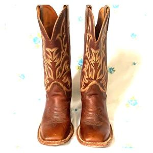 Women’s cowboys boots